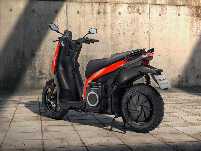 2021 Seat MÓ eScooter 125 First Look: Urban Mobility