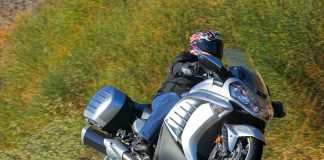 Dunlop Sportmax Roadsmart IV First Look (8 Fast Facts)