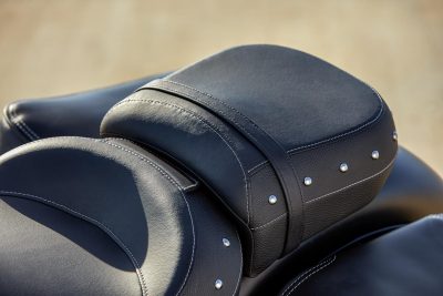 2021 Indian Dark Horse Vintage seats