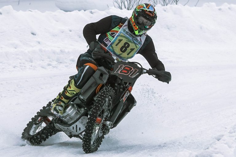 Tacita T-Race Cross 44kW Takes On the Ice Trophy