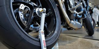 Tirox SnapJack SS First Look: Motorcycle Chain Maintenance Aid