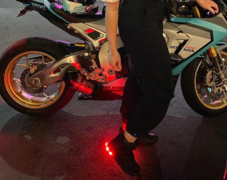 Roame Zeros Riding Shoes First Look: Light on Your Feet Roame Zeros Riding Shoes First Look: Light on Your Feet