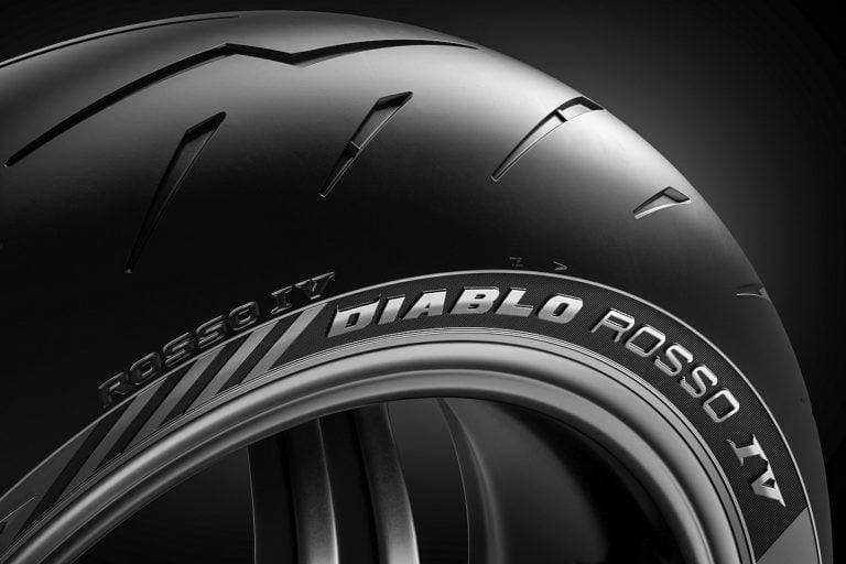 Pirelli Diablo Rosso IV Review: BMW R 1200 RS Tested