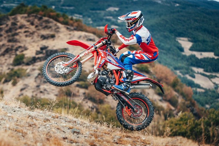 2022 Beta RR Race Edition 2-Strokes First Look (6 Fast Facts)