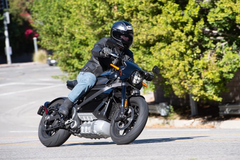 2021 LiveWire One Review [27 Fast Facts – Electric Motorcycle]