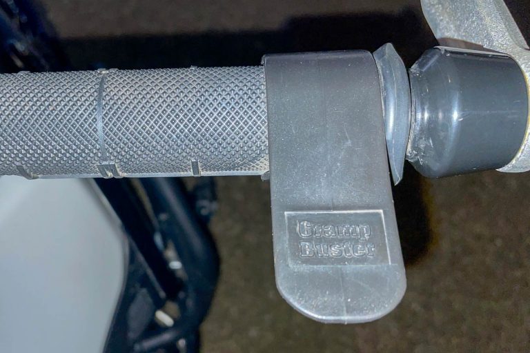 Crampbuster CB1 Test [Motorcycle Throttle Assist Device]