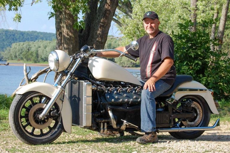 Becker V8 Custom Motorcycle Inside Story [1937 Ford Flathead]