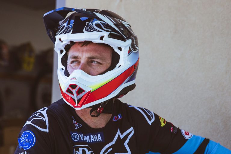 Bell Moto-10 Eli Tomac Eagle Replica Helmet First Look [Off-Road]