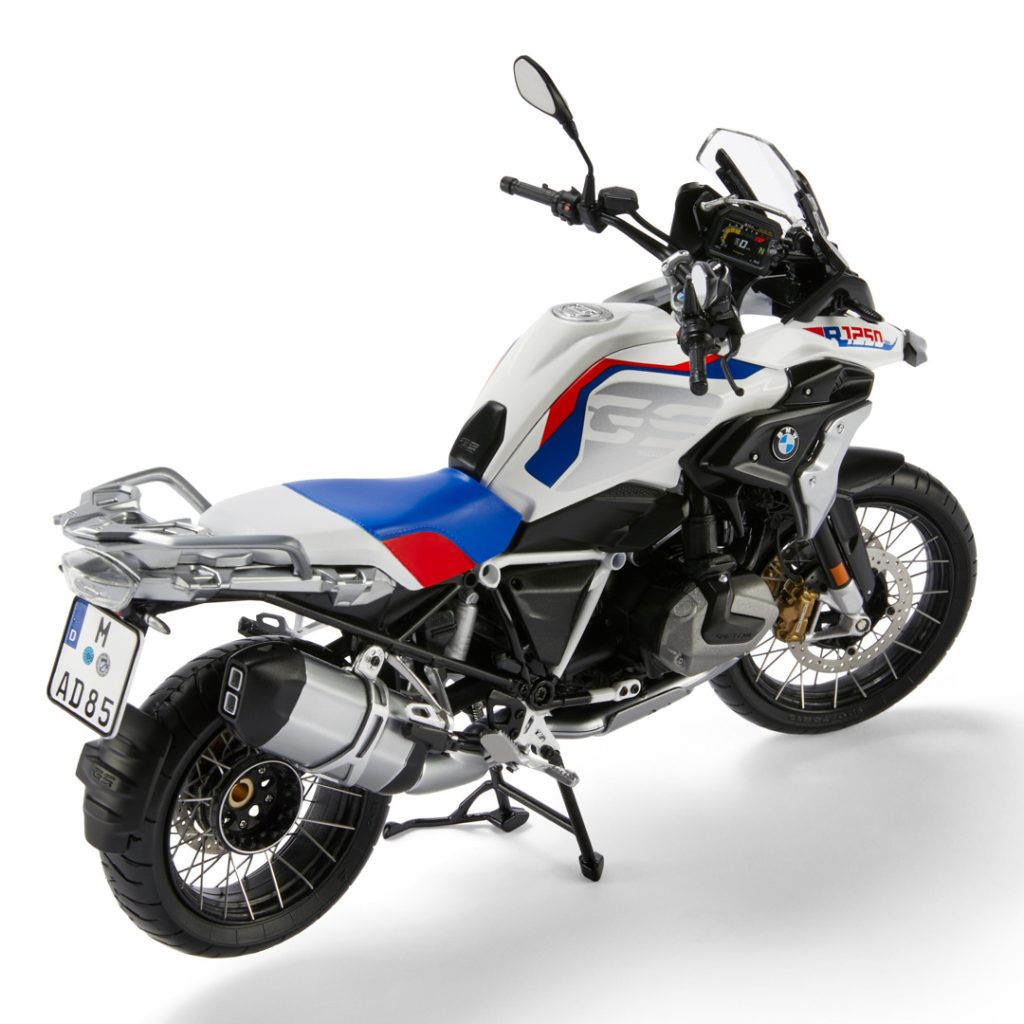 BMW M 1000 RR Scale Model First Look [+ 3 More]