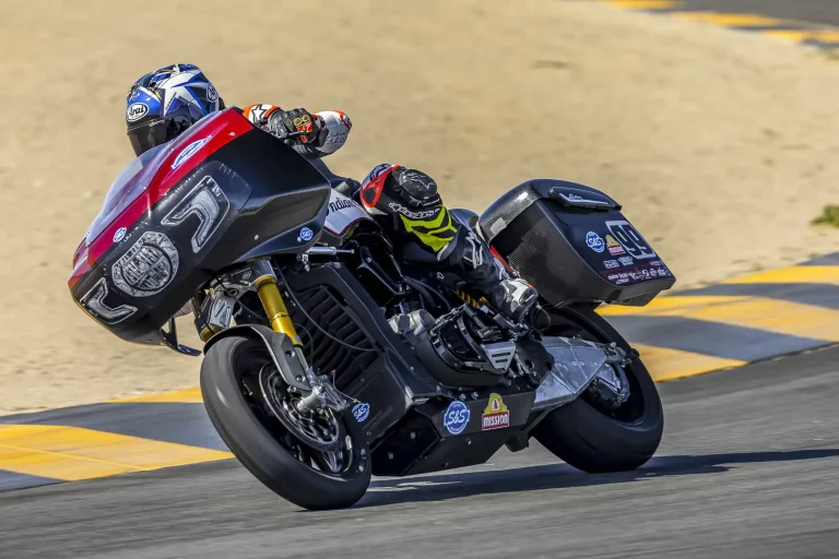 King Of The Baggers S&S Cycle Indian Challenger Test