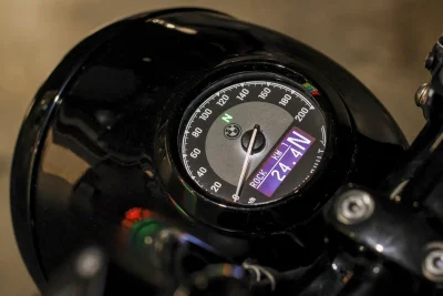 2024 BMW R 18 Roctane First Look: Analog-style speedometer