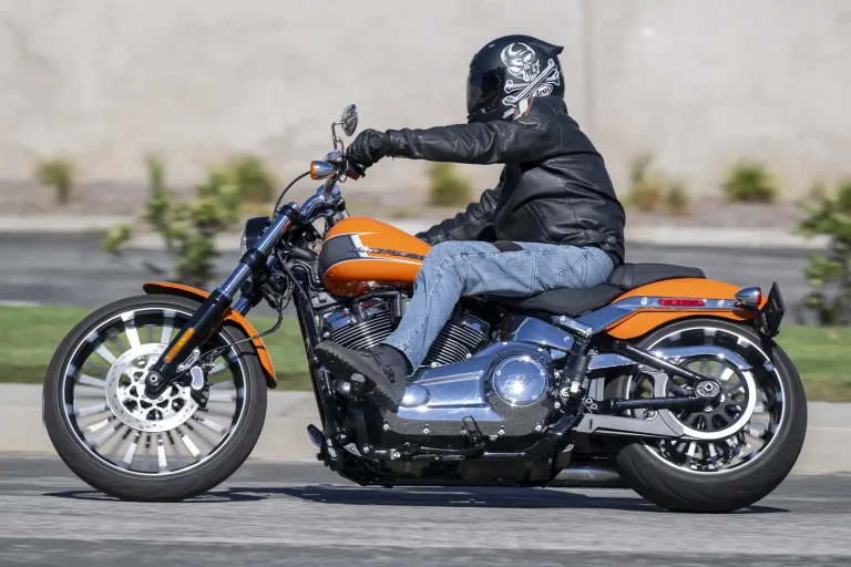 2023 Harley-Davidson Breakout 117 Review [9 Urban Fast Facts]