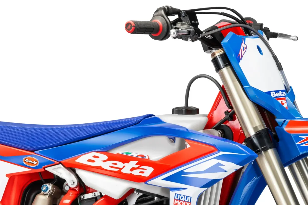 2024 Beta 450 RX seat, fuel tank, and handlebar