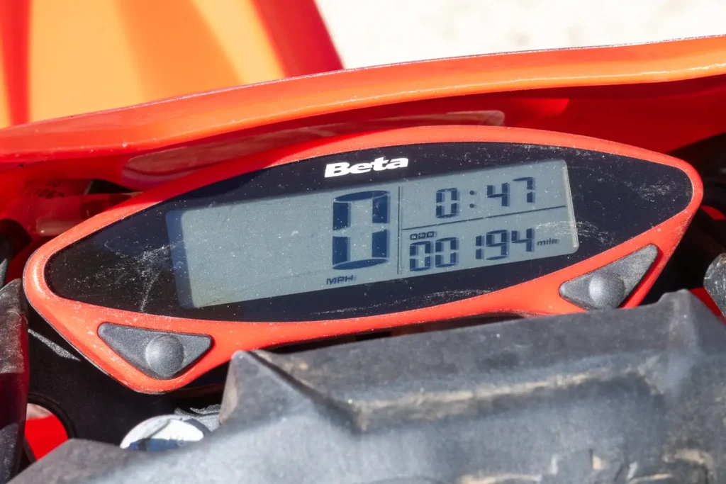 2024 Beta 250 RR LCD dash
