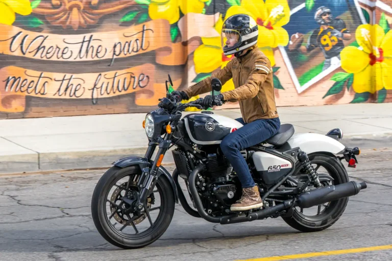 2024 Royal Enfield Shotgun 650 Review [14 Fast Facts]