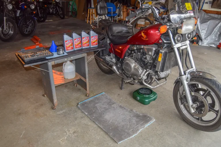 Lucas Oil Synthetic Motor Oil and Rear Gear Oil Change Review