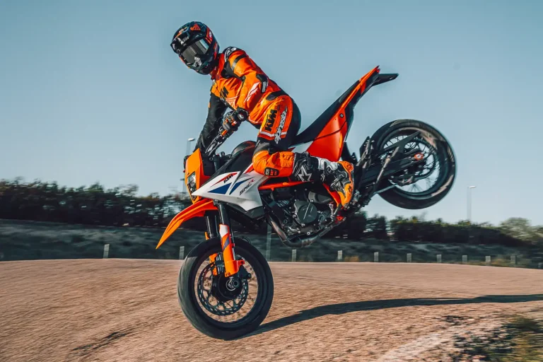 2025 KTM 390 SMC R First Look [9 Supermoto Fast Facts]