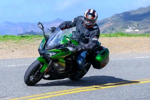 2025 Kawasaki Ninja 1100SX SE ABS Review: Sport-Touring Motorcycle