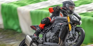 2025 Triumph Speed Triple 1200 RS Review: Rain Tested