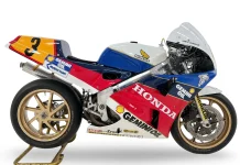 Joey Dunlop Hondas To Be Auctioned by Bonhams: RC30, RC45