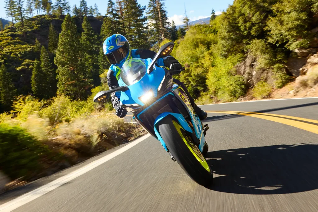 2026 Yamaha YZF-R7 First Look: supersport bike