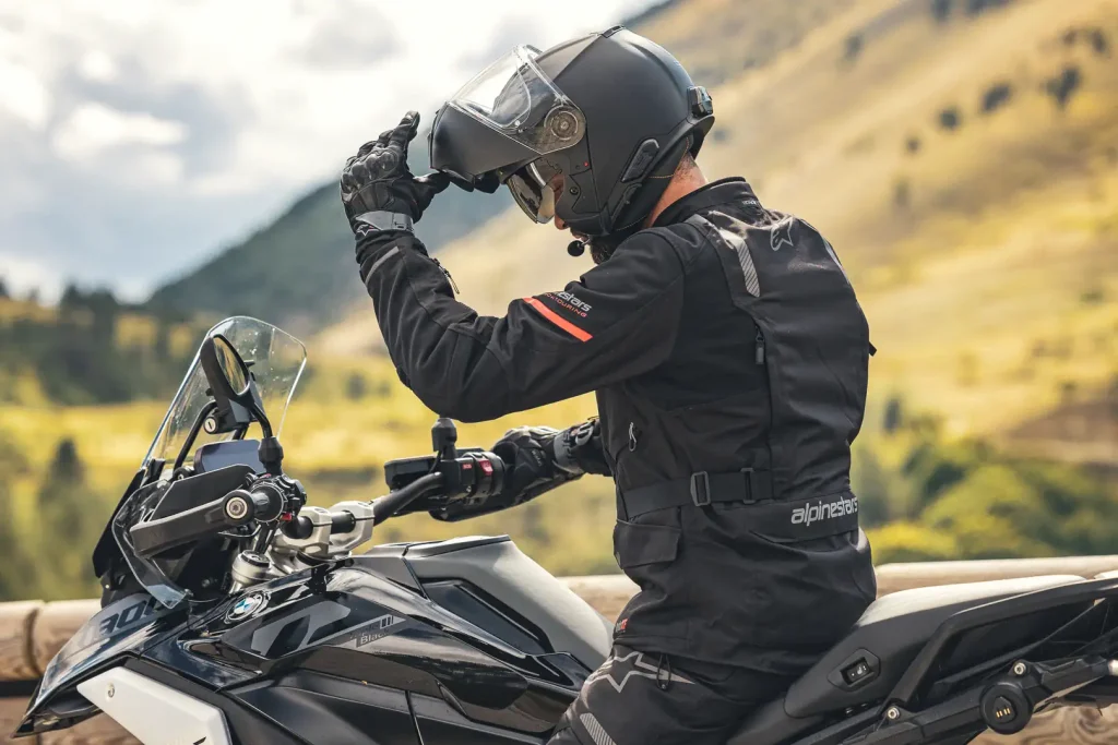 Schuberth C5 ANC Helmet First Look: Motorcycle touring helmet