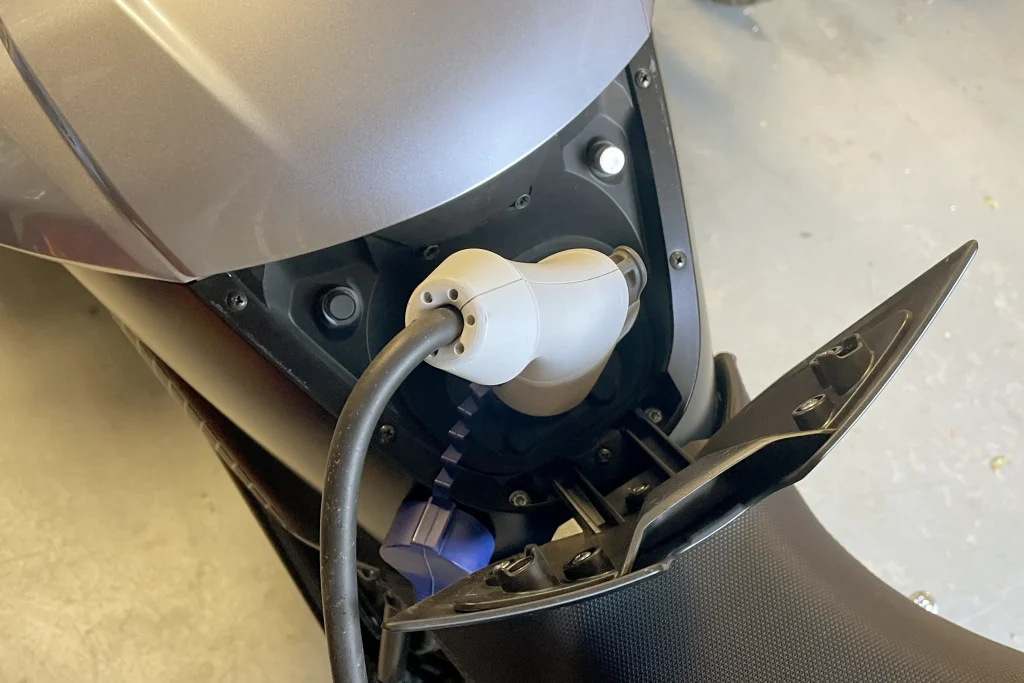 2025 Zero S Charging