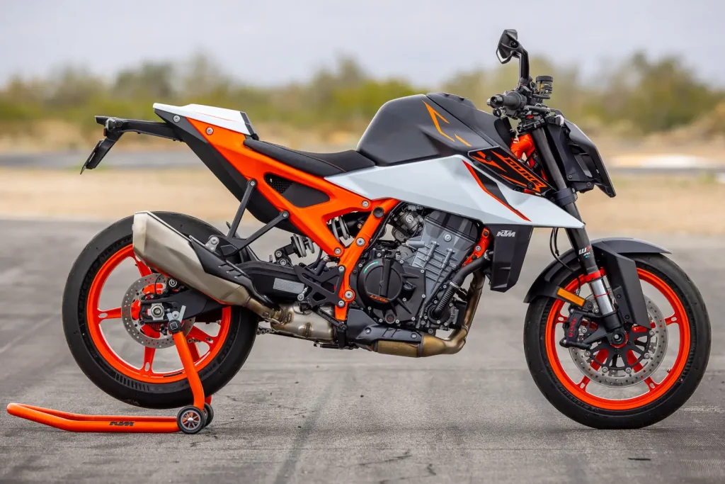 2026 KTM 990 Duke R Review: Price