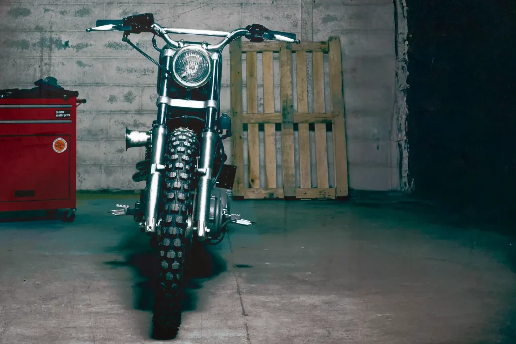 The Rogue by Comete Motorcycles: French Custom Build