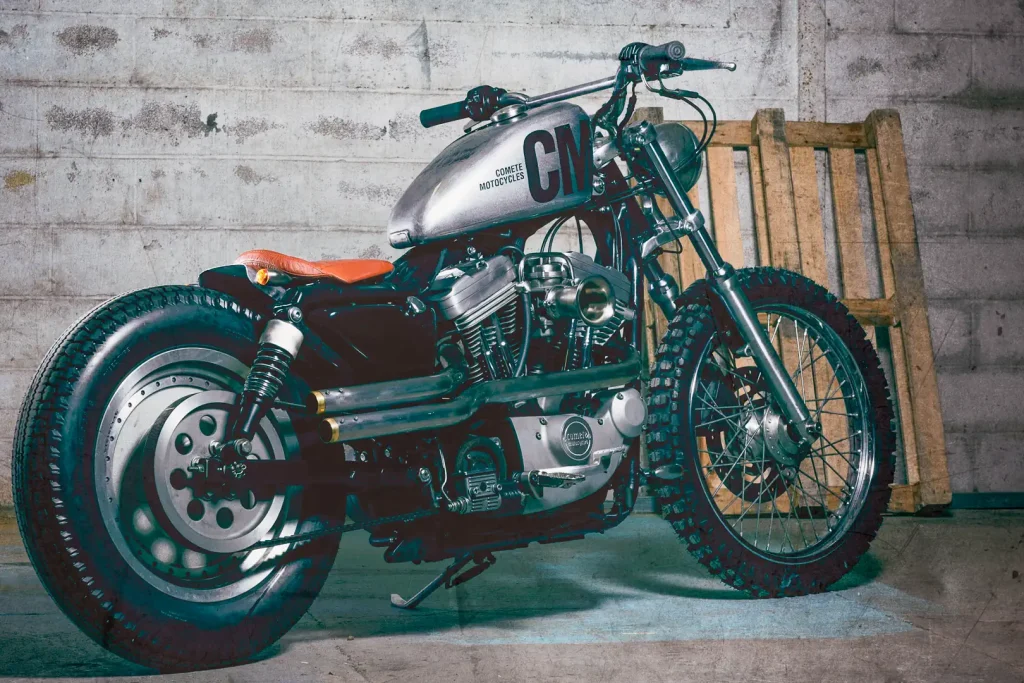 The Rogue by Comete Motorcycles: Sportster 883 XL Custom