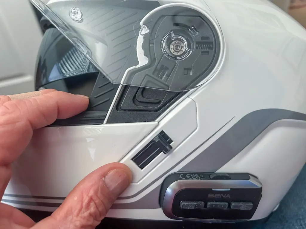 Sena Outrush 2 Review: Smart helmet