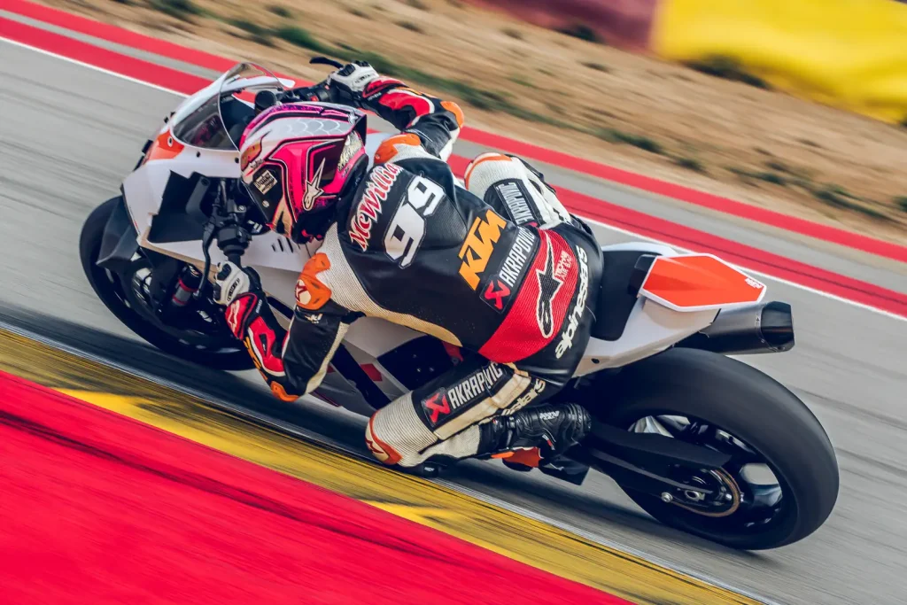 2026 KTM 990 RC R Track First Look: Track Day