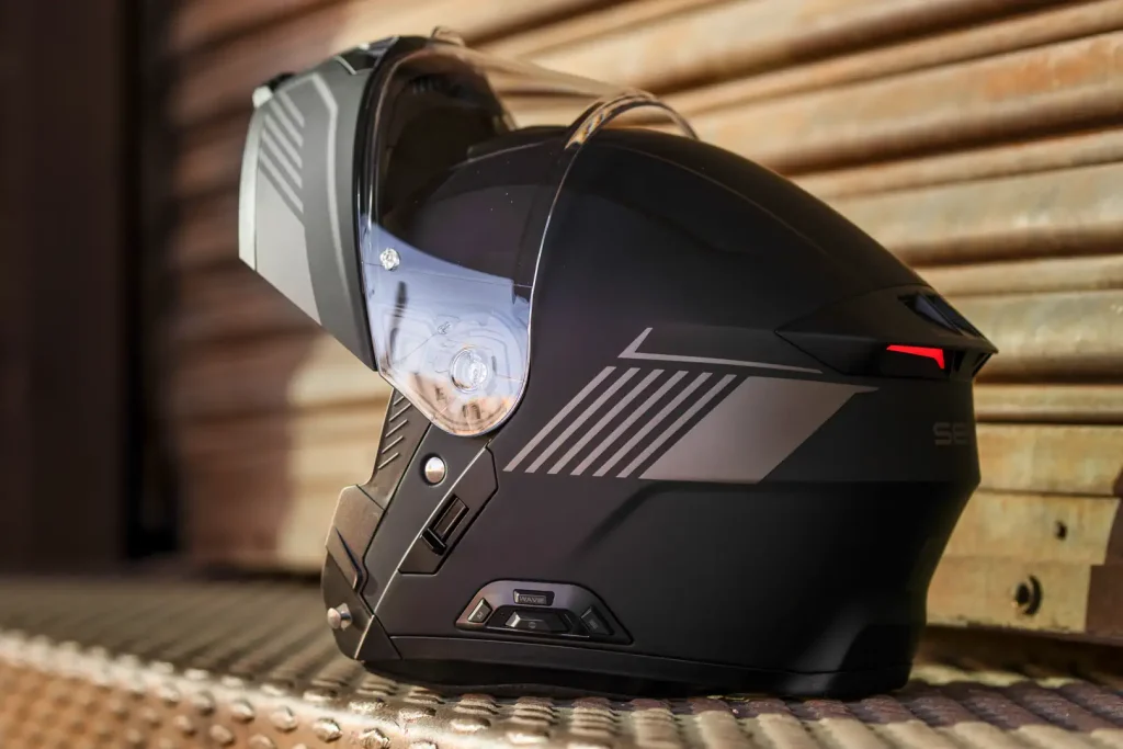 Sena Specter First Look: Smart Helmet