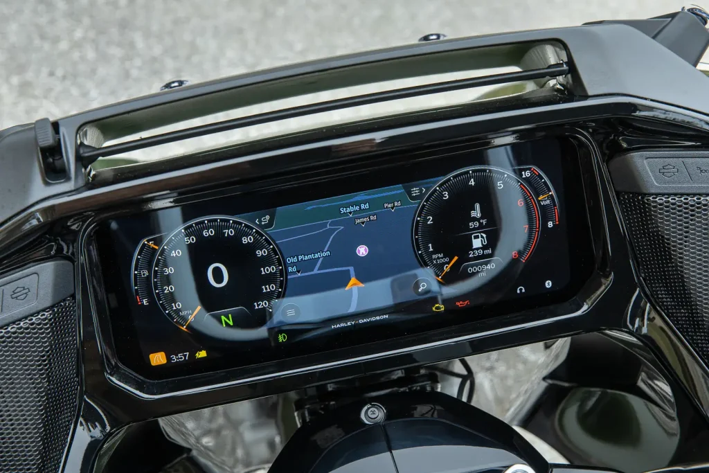 2026 Harley-Davidson Grand American Touring Motorcycles Test: Skyline OS