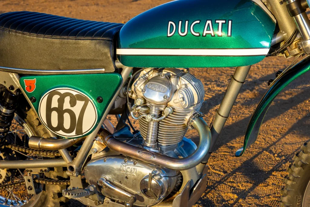1971 Ducati 450 R/T Desmo engine