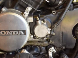 1984 Honda VF500C V30 Magna DIY Clutch Seal Replacement