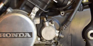 1984 Honda VF500C V30 Magna DIY Clutch Seal Replacement