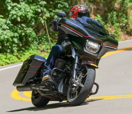 Pirelli Diablo Powercruiser Tire Review: Performance for Baggers