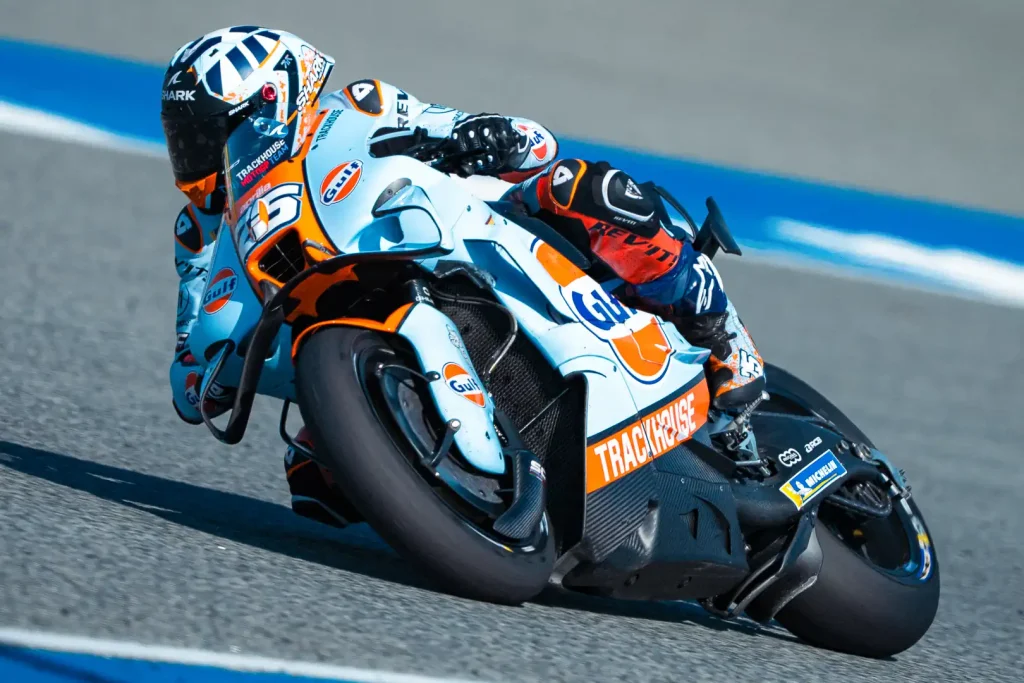 Tag Heuer Formula 1 Gulf Chronograph: Raúl Fernández