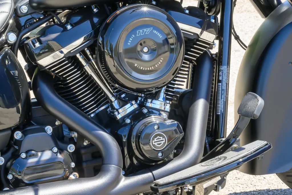 2026 Harley-Davidson Deadwood Review: Milwaukee-Eight 117 Custom