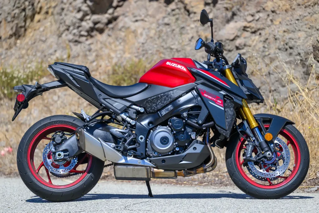 2026 Suzuki GSX-S1000 Review: Right Side profile