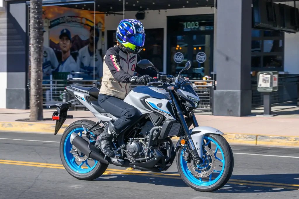 Urban motorcycle riding on the Yamaha MT-03