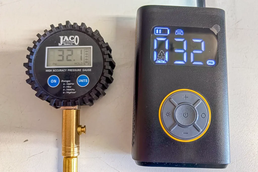 Fanttik X9 Pro Tire Inflator Review: comparing pressue with a Jaco gauge