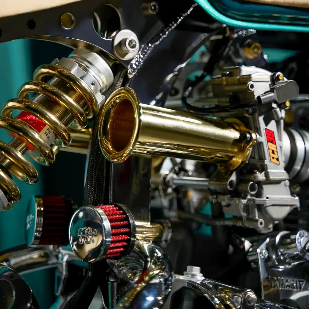 custom Triumph motorcycle, Keihin carb intake