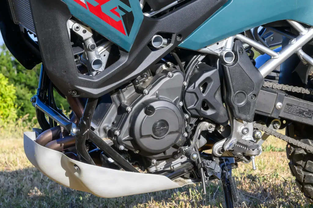 2026 Kawasaki KLE500 SE Review: Left side engine