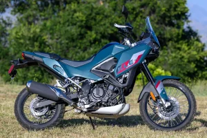 2026 Kawasaki KLE500 SE Review: Right side profile