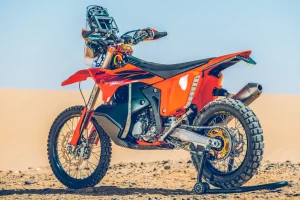 2027 KTM Rally Replica rear 3/4 left view