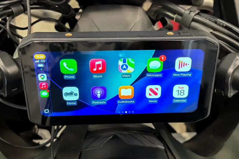 CPMC X6 Review: Motorcycle CarPlay With Rough Edges