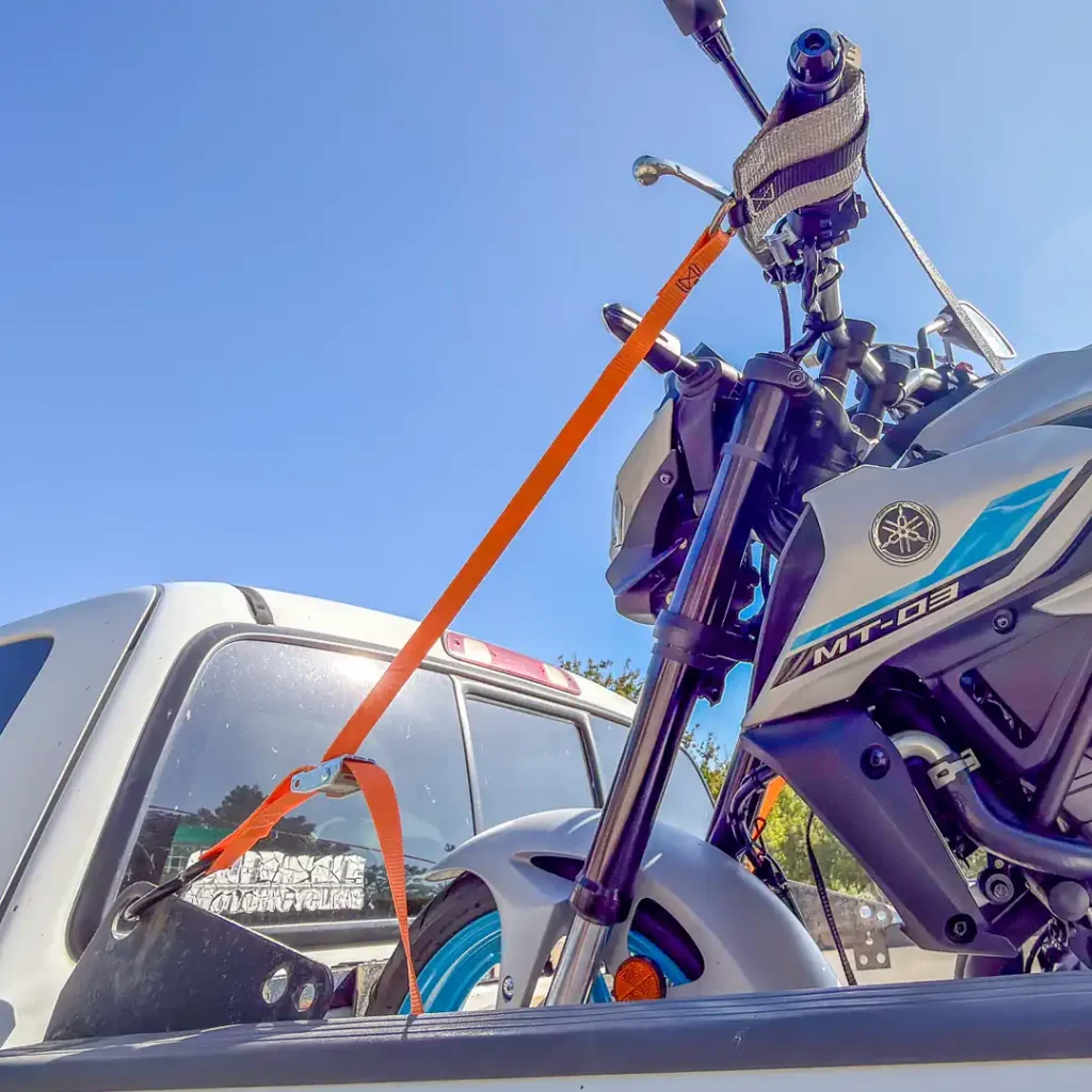The loose tie-down shows how you need to tighten the Cycle Cynch II unit.