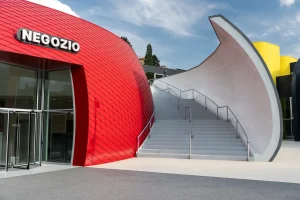 Moto Guzzi Red Gate: Moto Guzzi Factory and Museum Open in Mandello del Lario